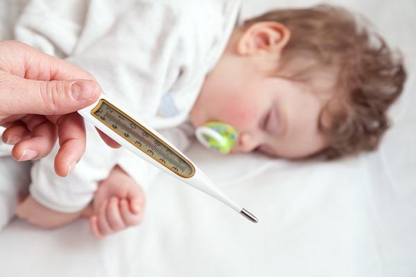 5 mẹo giúp trẻ mọc răng không sốt tại nhà